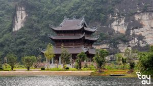 canh quan chua 1