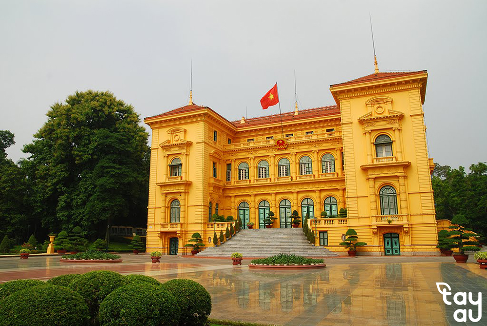 The largest square in Vietnam is located where? 8 quang truong lon nhat viet nam 6