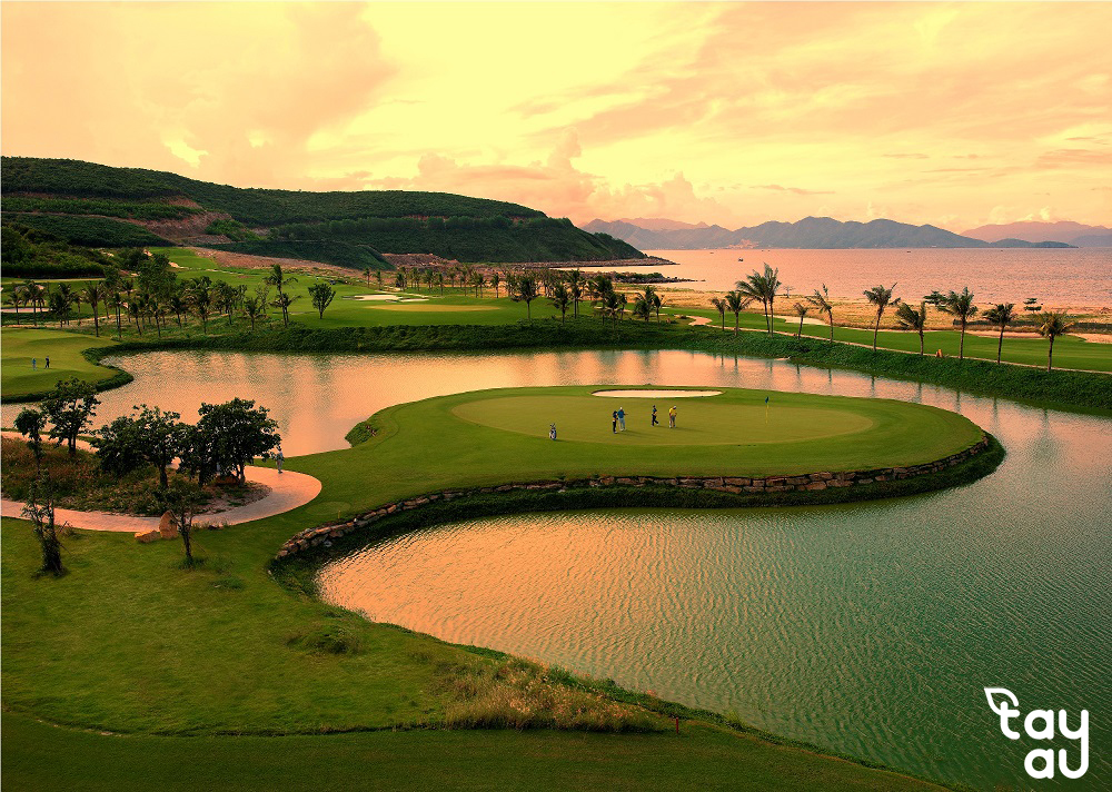 Những Điều Cần Biết Về Hệ Thống Chống Thấm Hồ Cảnh Quan Sân Golf 6 chong tham ho canh quan san golf 2