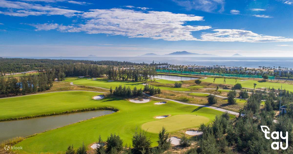 Top Most Beautiful Scenic Golf Courses in Vietnam You Can't Miss 17 most beautiful golf courses in Vietnam 6