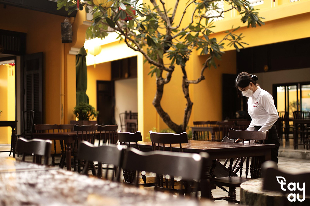 Discover the Top 10 Most Beautiful Garden Restaurants in Vietnam 22 nha hang san vuon dep nhat viet nam 11
