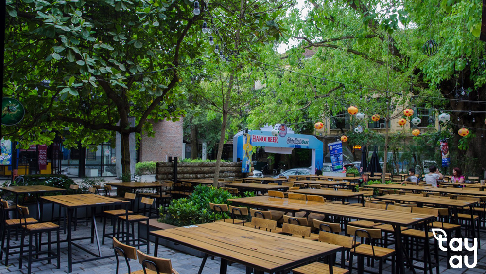 Designing garden beer halls that are popular and easy to attract customers 6 quan nhau san vuon 1